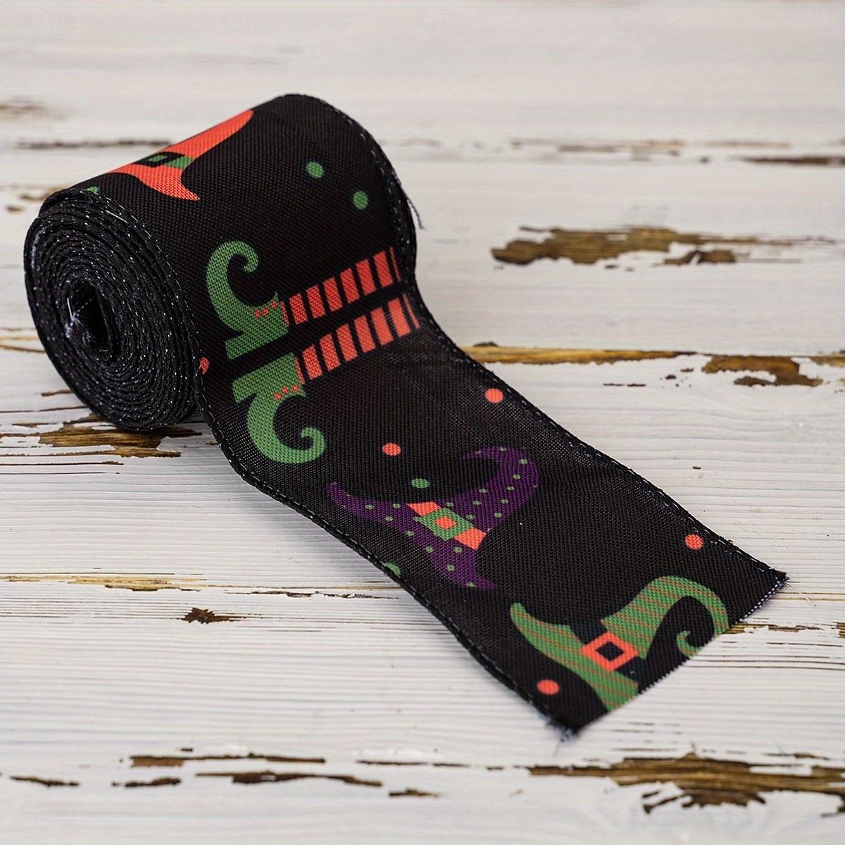 Nastro con bordo rinforzato per Halloween, 4 rotoli, nastro stampato a forma di pipistrello, ragno, zucca, gambe di strega, cappello, pois, nastri in grosgrain per Halloween, ghirlanda per la casa, del 2025 a $9.49 –P7