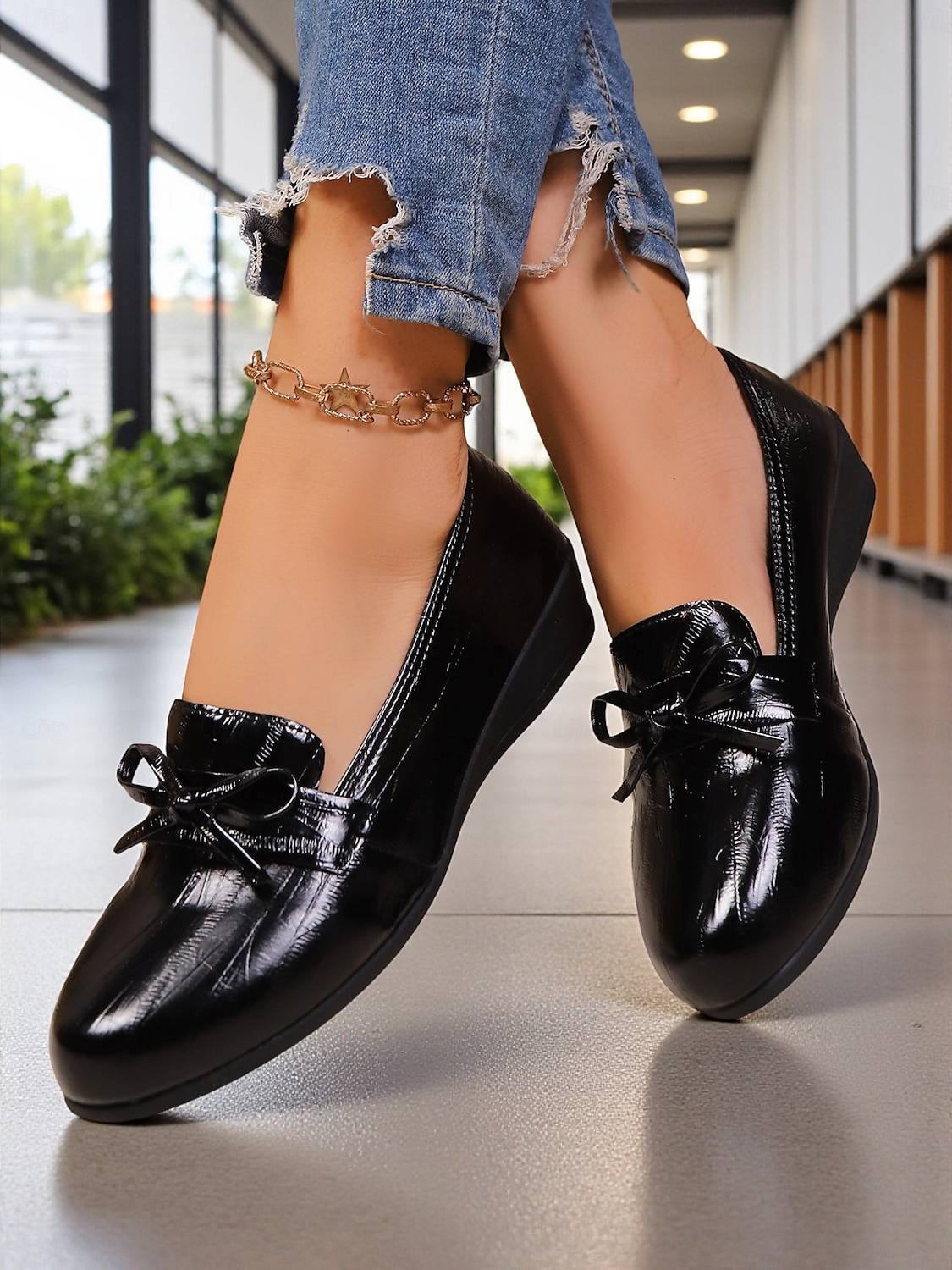 Cremefarbene Loafer aus Kunstleder für Damen – bequeme Slipper mit Schleife und Keilabsatz, lässig-elegante Schuhe fürs Büro, zum Einkaufen und für den Alltag 2025 - $26.99 –P2
