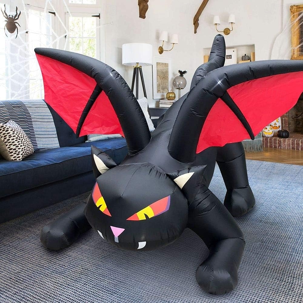 1 modèle gonflable de chat noir d'Halloween de 2,4 m avec lumière pour une atmosphère de fête d'horreur et étrange à l'intérieur et à l'extérieur d'Halloween de 2025 ? $71.99 –P5