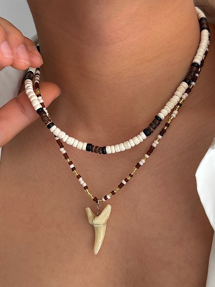 Collar de cuentas tribales multicapa para hombre con colgante de diente acrílico: joyería bohemia informal para uso diario, playa y eventos al aire libre. 2025 - $11.99 –P2