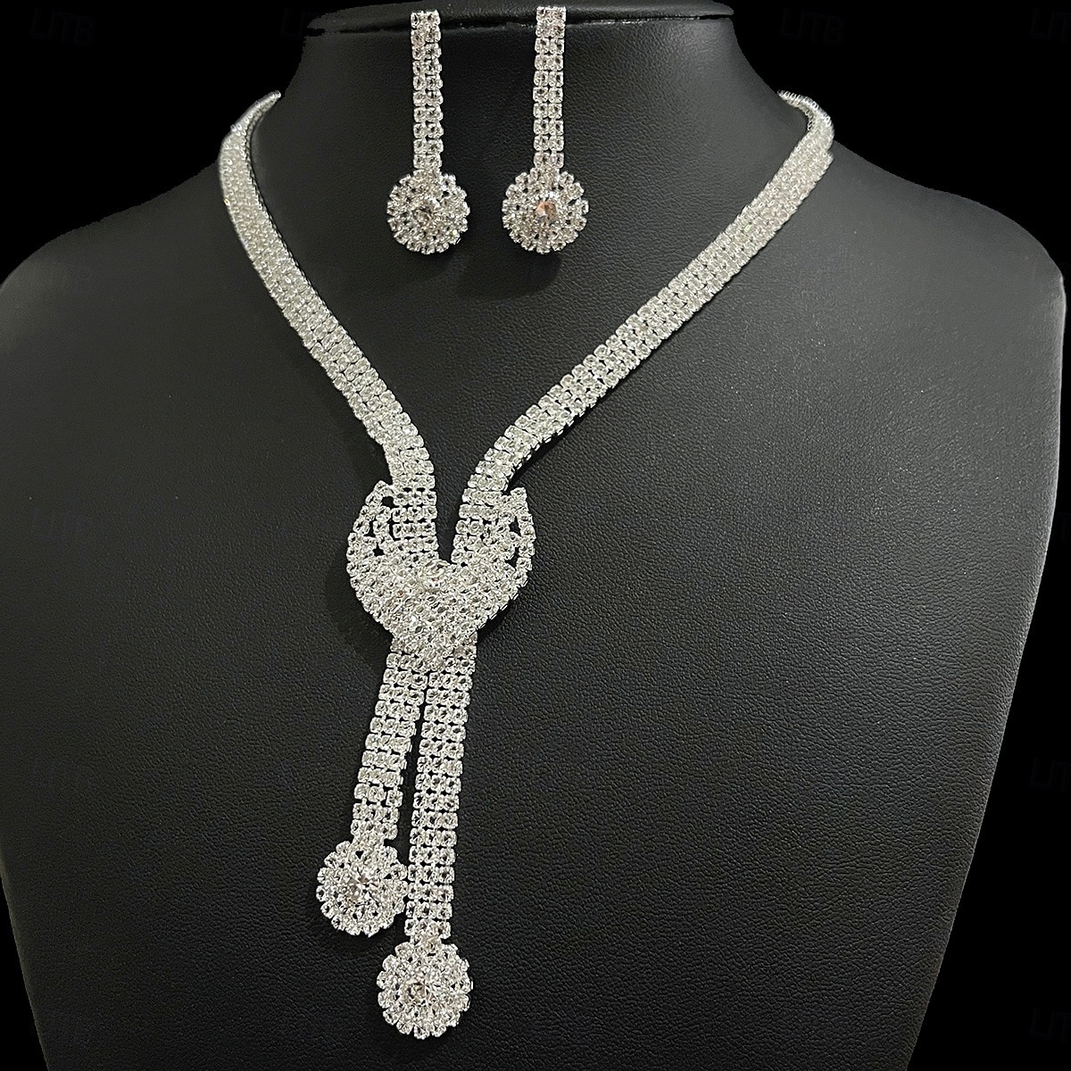 un parure de bijoux de mariée 1 Alliage Boucles d'oreilles Collier Femmes Élégant Luxe Mignon Géométrique Joie Géométrique Parure de Bijoux Pour Soirée de 2025 ? $33.99 –P5