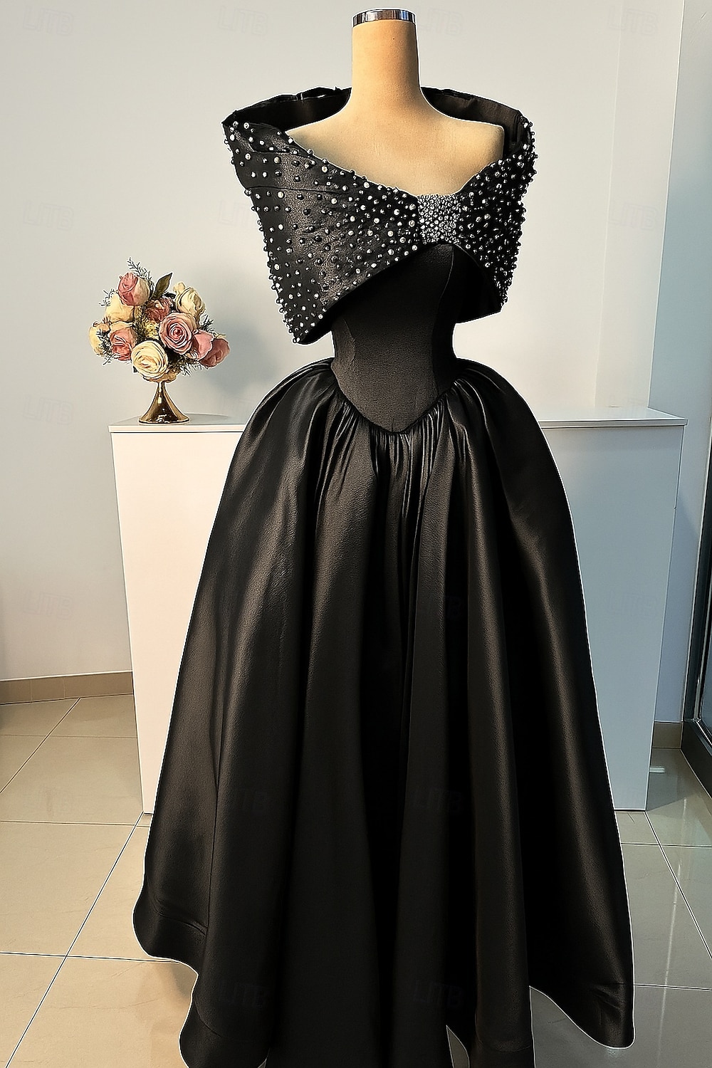 А-силуэт В пол Вышивка бисером Вечернее платье Платье матери невесты Вечернее платье С пышной юбкой Торжественное платье Элегантный стиль Блестящая С короткими рукавами С открытыми плечами 2026 - $197.99 –P5