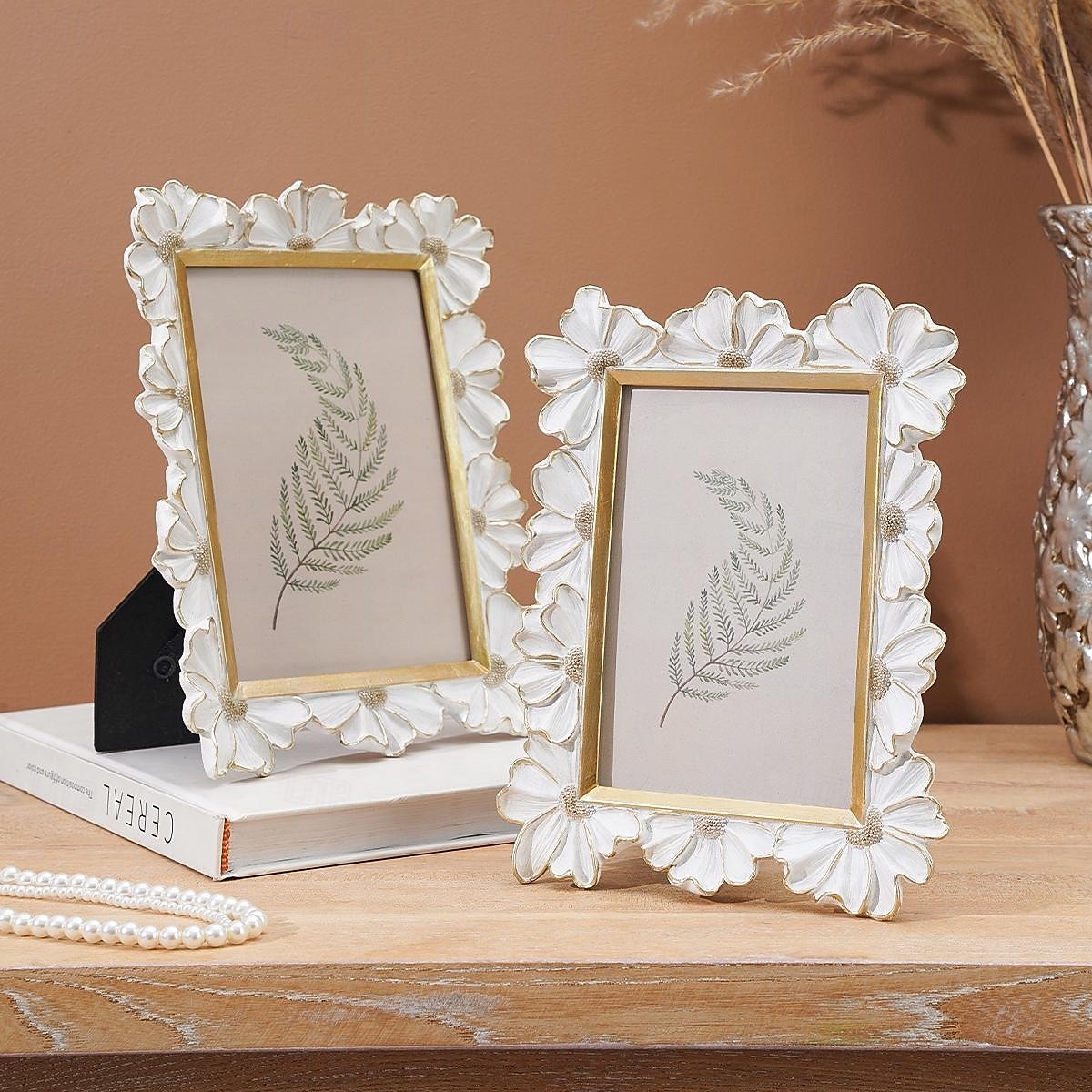 White Resin Photo Frame with Gold-Edged 3D Daisy Design, Square Picture Frame for Desktop Display, Horizontal and Vertical Use, Ideal for Home Decor and Photography Props 2025 - $18.99 –P5