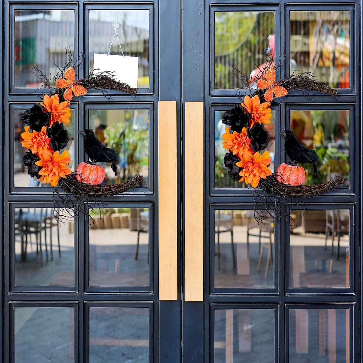 Couronne d'Halloween pour décoration intérieure et extérieure de porte d'entrée, guirlande de lune de corbeau noir orange avec citrouille, brindilles, anneau de vigne pour décoration murale de fête de 2025 ? $17.99 –P6