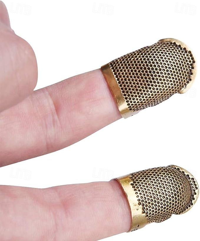 Confezione da 4 dita da cucito con protezione per le dita regolabile, protezione in metallo per spilli, aghi per cucire, quilting, accessori per il fai da te, strumenti per cucire e ricamo (2 misure) del 2025 a $9.49 –P4