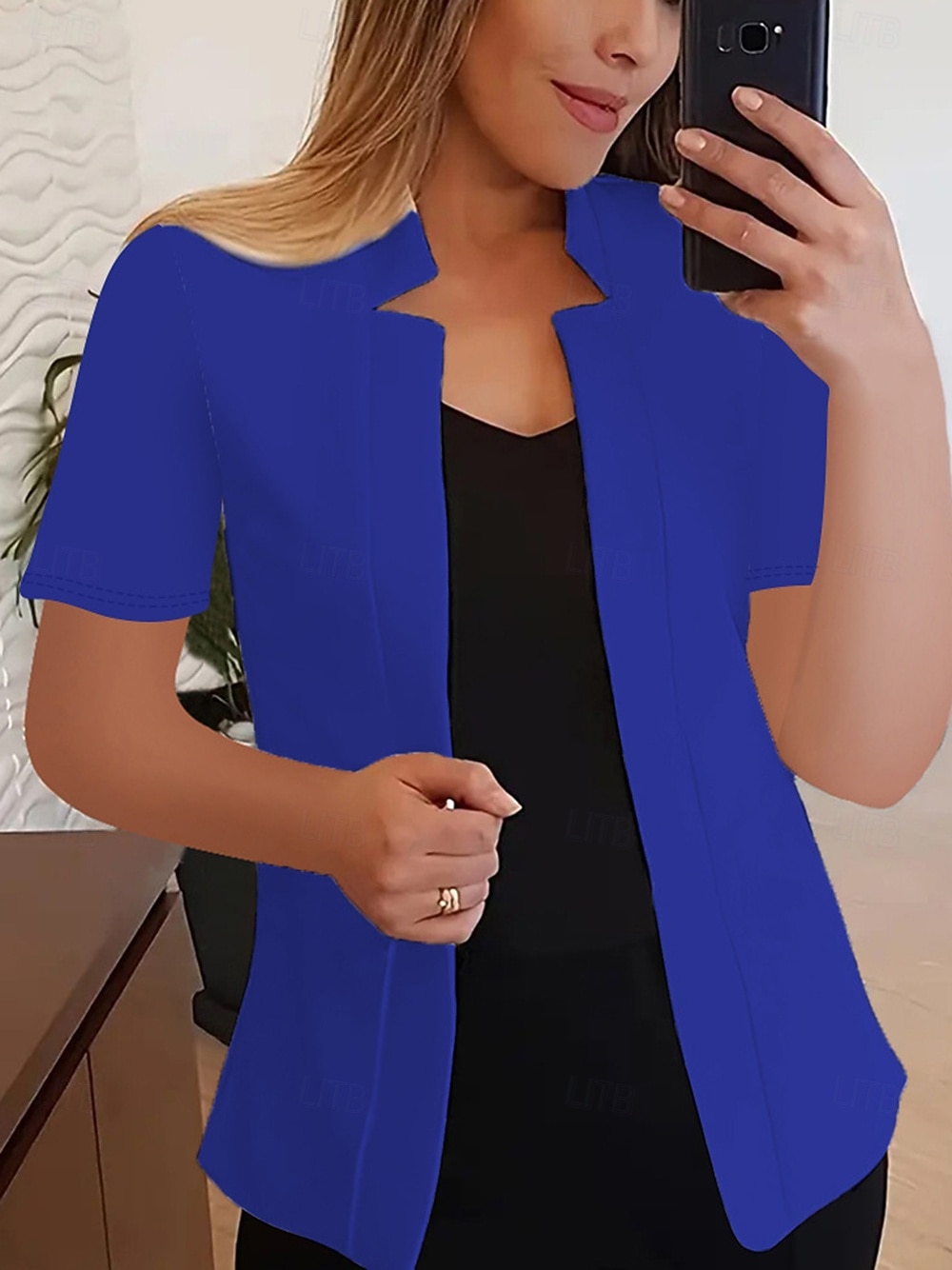 Femmes Blazer Confortable Respirant Coupe ajustée Mode Moderne Uni Travail Quotidien Régulier Col montant Coupe régulière Manches courtes Vêtements d'extérieur Noir Blanche Jaune Été de 2025 ? $24.99 –P7