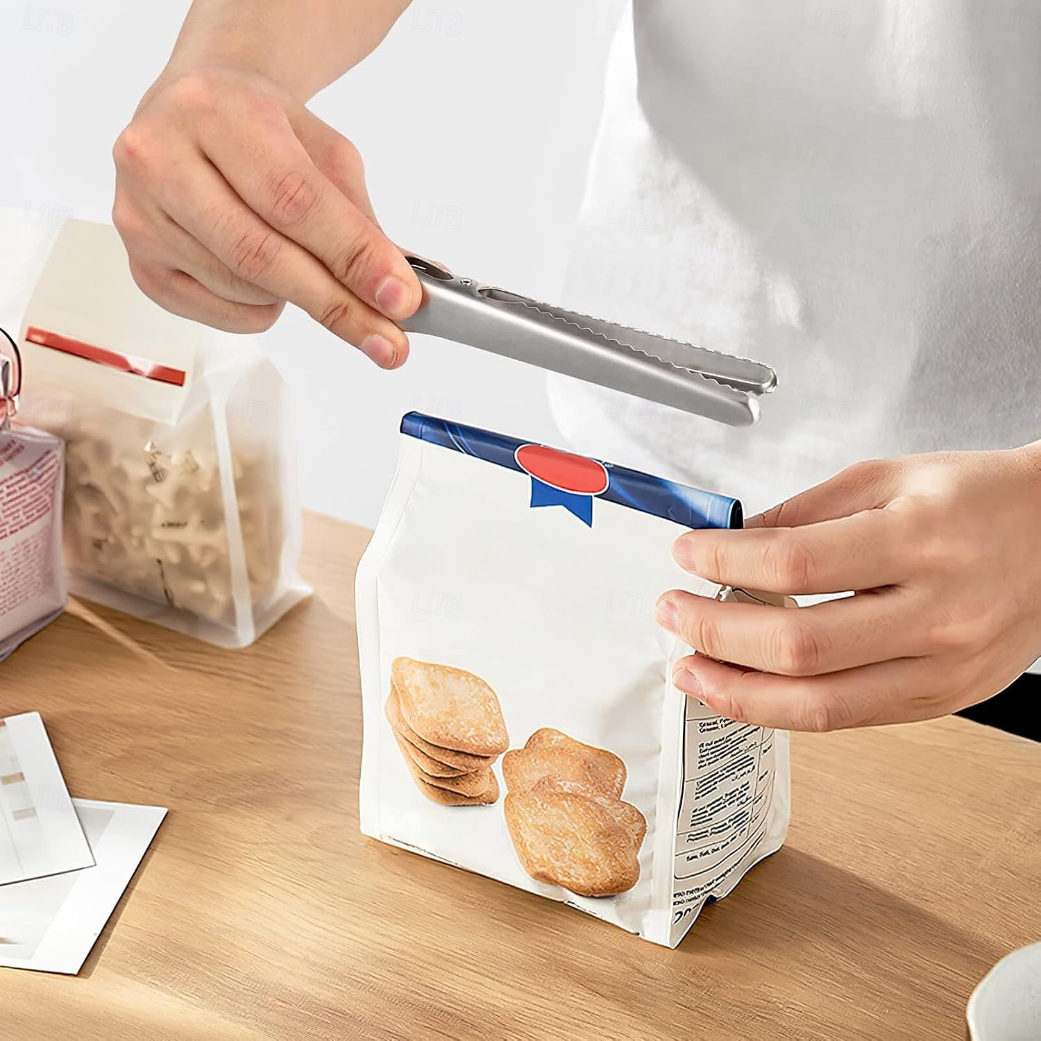 Large Long Metal Bag Clips, Heavy Duty Food Sealing Clips for Snack Bags, Chip Bags, and Food Storage 2025 - $5.99 –P1