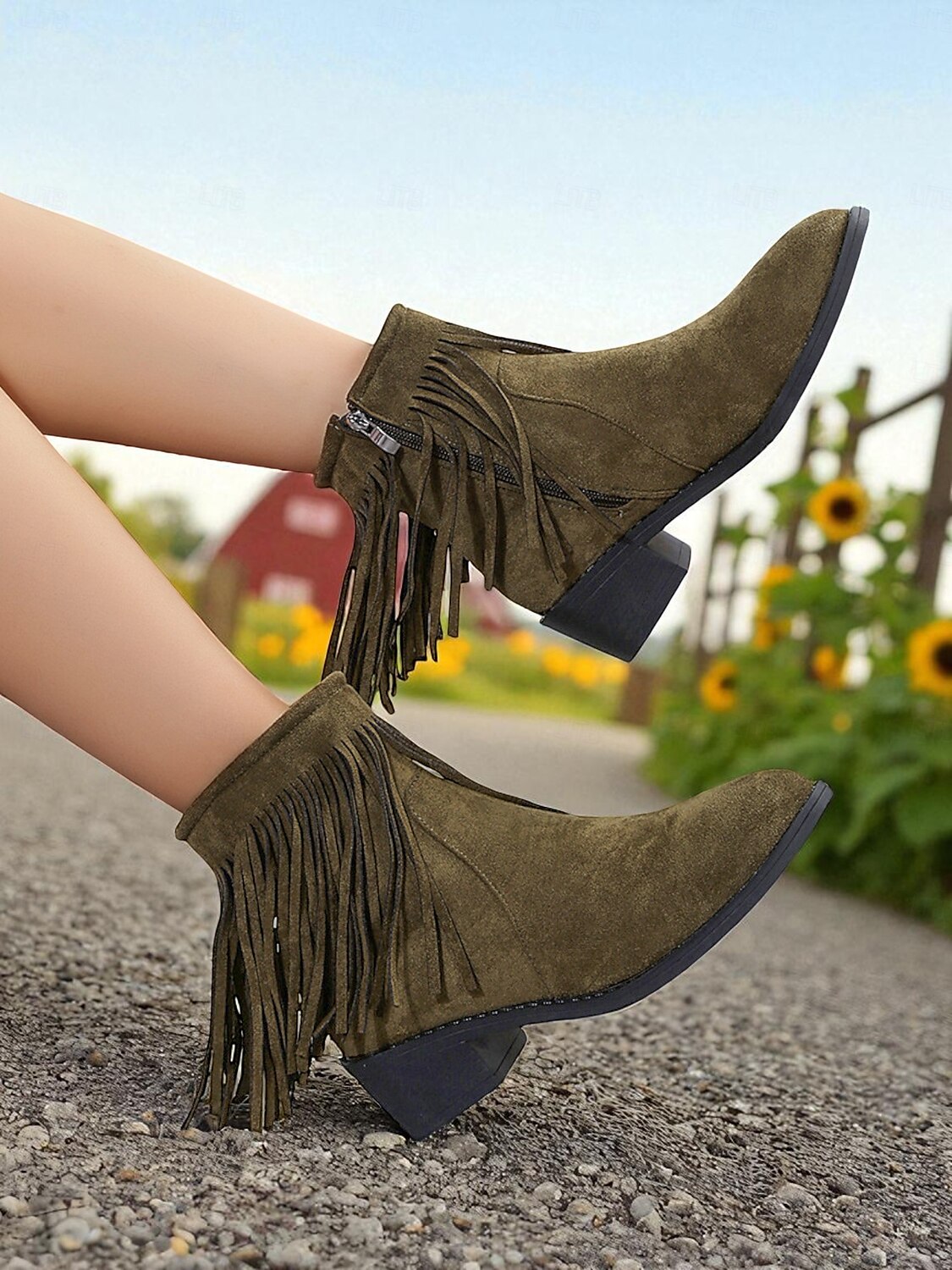 Botines de ante sintético con flecos para mujer: botas cortas de tacón bajo estilo western para looks de otoño, ropa urbana informal y eventos al aire libre. 2025 - $32.99 –P4