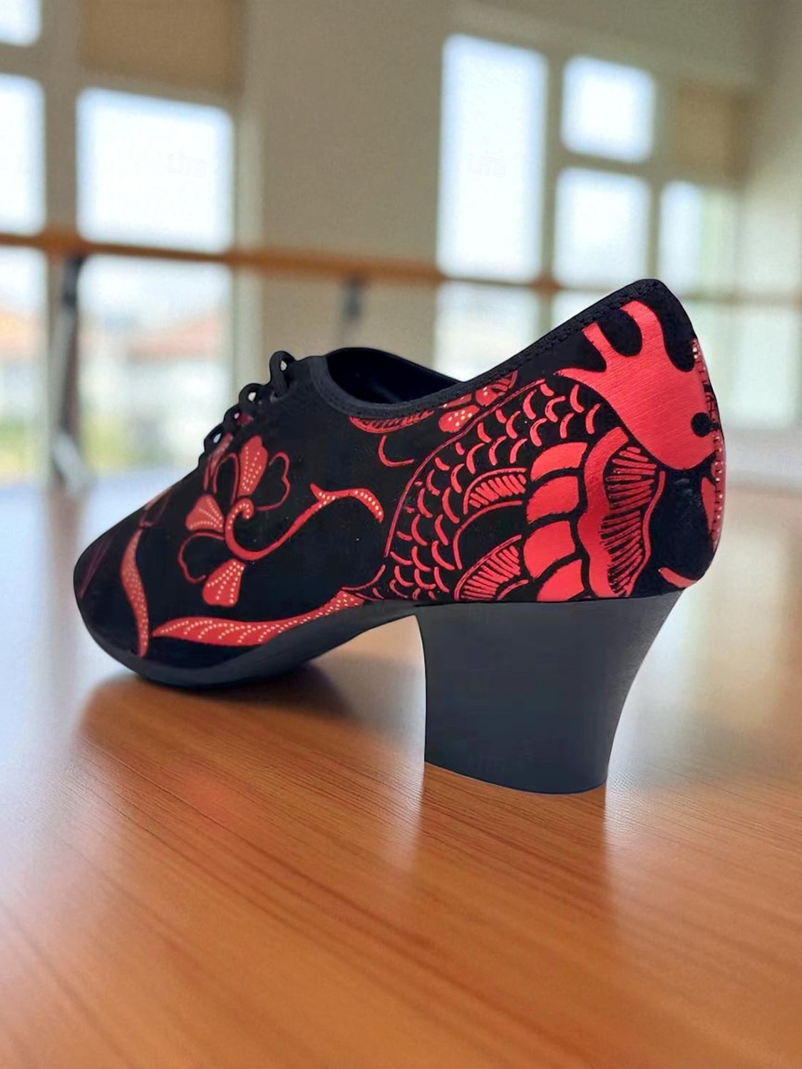 Sapatos de dança femininos com cadarço e flores pretas e vermelhas - salto grosso, sapatos profissionais para prática de salão de baile para dançarinas e treinamento latino de 2025 por $34.99 –P4