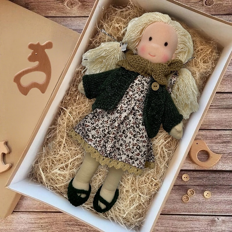 Boneca Waldorf feita à mão para bebês meninas com conjuntos de roupas - boneca de pelúcia macia de 11,8 polegadas para crianças pequenas, presente de Natal ideal para crianças de 2025 por $55.99 –P1