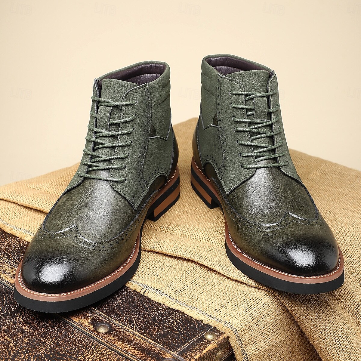 Per uomo Stivali Camminata Vintage Casual Britannico Pelle PU Camoscio Confortevole Antiscivolo Caldo Allacciatura Nero Giallo Marrone Autunno Inverno del 2025 a $54.99 –P7