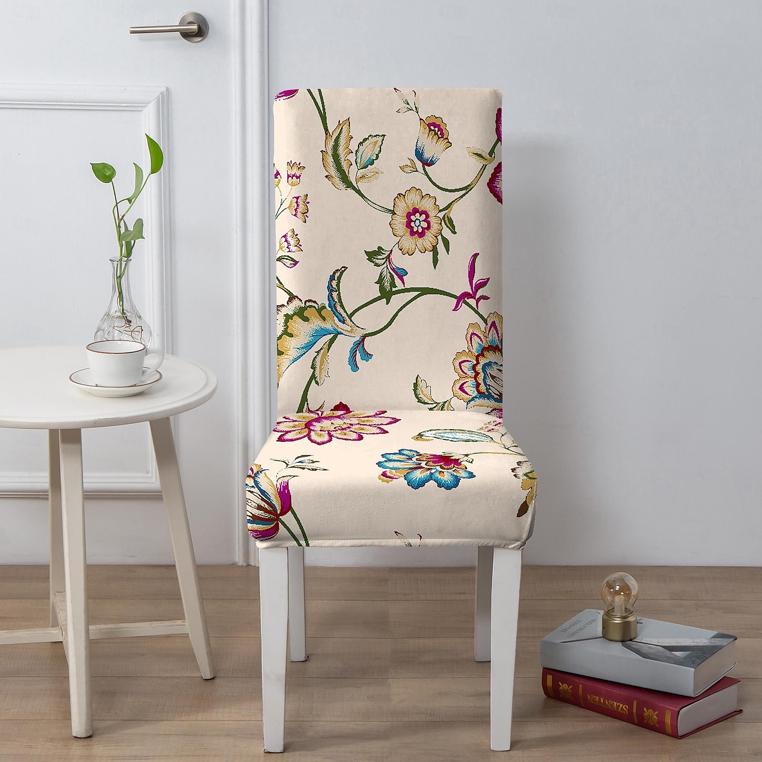Ensemble de housses de chaise et de banc imprimées adaptées aux chaises de salle à manger comprenant 5 pièces, 4 housses de chaise et 1 housse de banc de 2026 ? $34.99 –P4