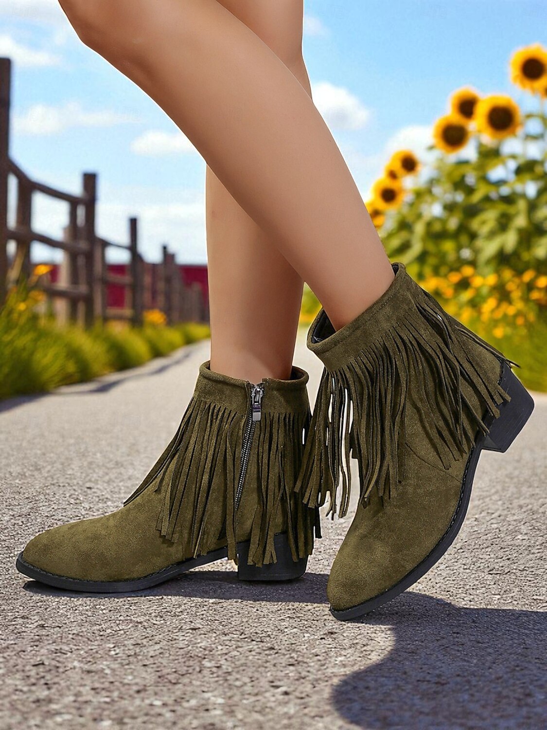 Botines de ante sintético con flecos para mujer: botas cortas de tacón bajo estilo western para looks de otoño, ropa urbana informal y eventos al aire libre. 2025 - $32.99 –P3