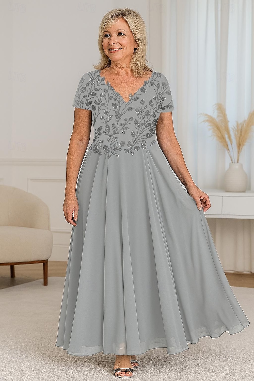 zweiteiliges A-Linien-Kleid mit Perlenspitze für die Mutter der Braut, elegant, schlicht, luxuriös, V-Ausschnitt, bodenlang, Maxilänge, Chiffon, kurze Ärmel, mit Stretch-Krêpe-Jacke 2025 2025 - $155.99 –P2