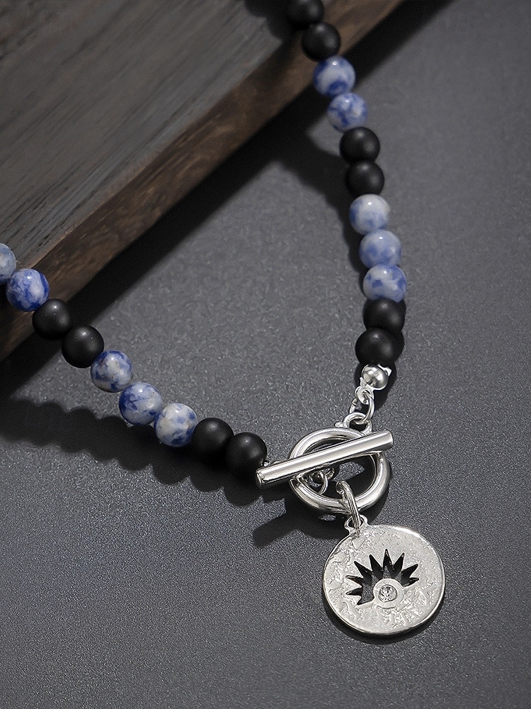 Herrekjede med natursteinperler – svart og blå edelstenshalskjede med solanheng og vippelås for bohemsk eller festantrekk 2026 - $9.99 –P5