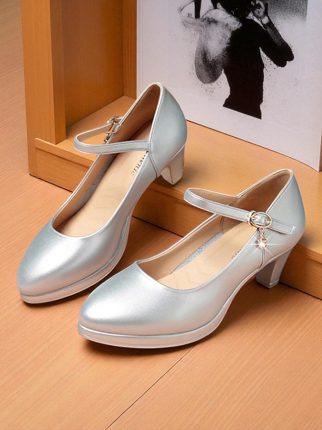 Escarpins Mary Jane rouges à talon moyen pour femmes – chaussures habillées classiques à bout rond avec bride à la cheville et breloque pour dames, idéales pour le bureau, l'église ou les événements semi-formels de 2025 ? $42.99 –P6