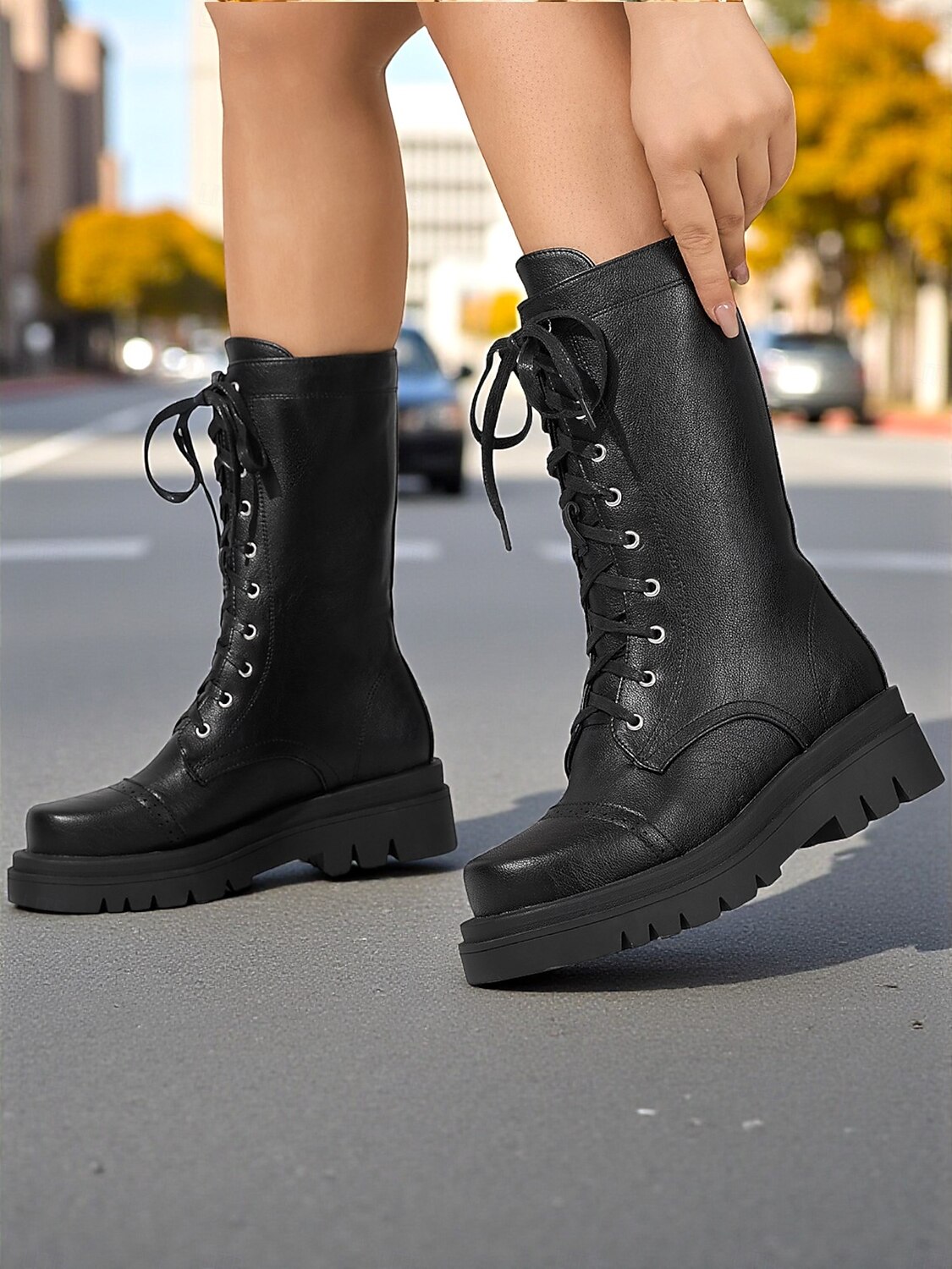 Stivali da combattimento stringati in similpelle nera da donna – stivali a metà polpaccio in stile militare con suola spessa per abbigliamento streetwear autunnale e invernale, uscite casual, moda urbana del 2025 a $64.99 –P5