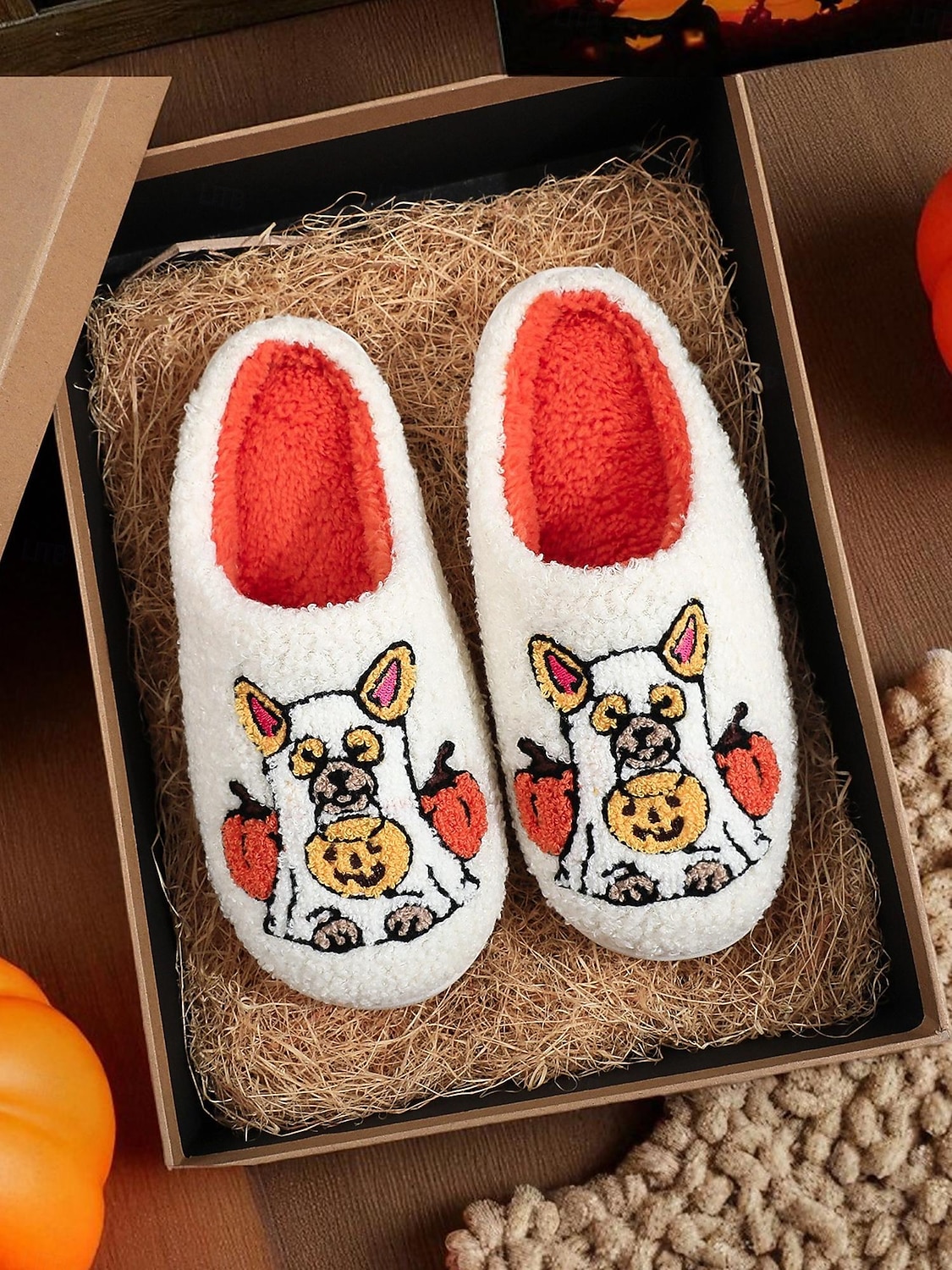 Chaussons unisexes en polaire brodés pour chien d'Halloween – chaussures d'intérieur confortables avec motif citrouille pour femmes et hommes de 2025 ? $14.99 –P2