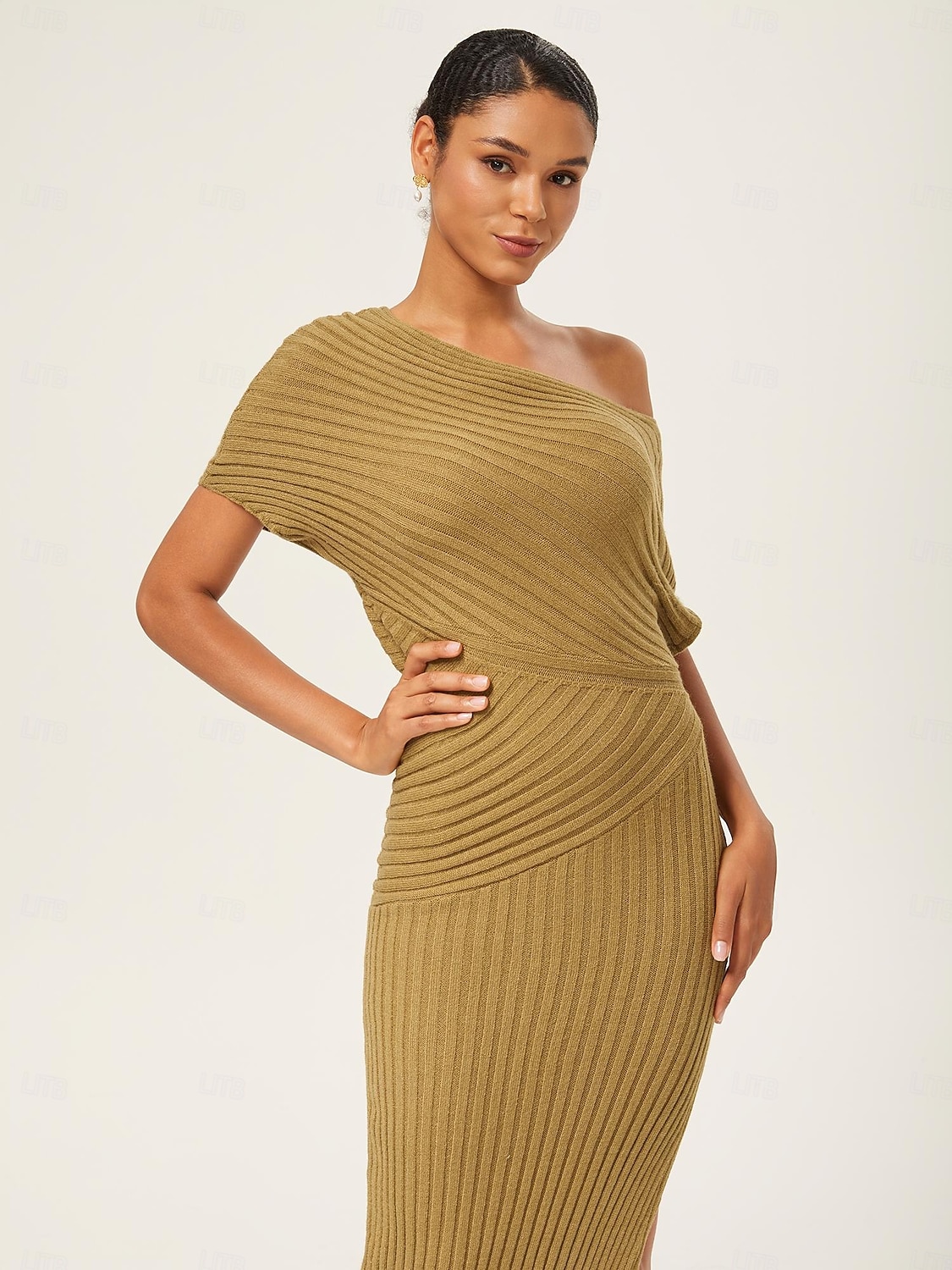 abito lungo aderente monospalla in maglia verde oliva del 2025 a $69.99 –P4