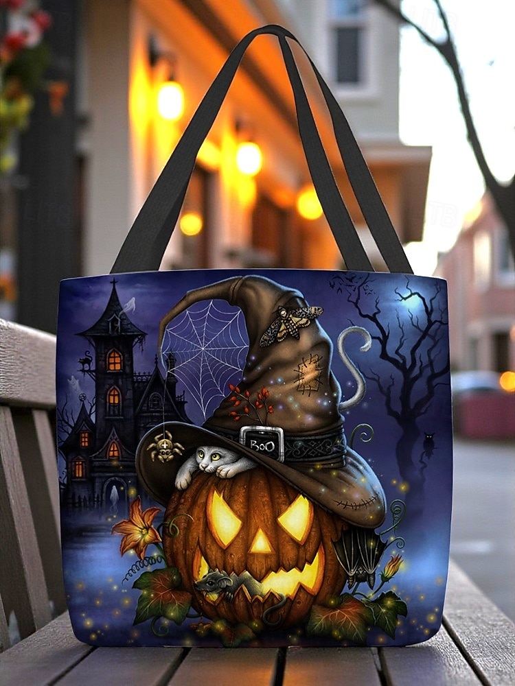 Sac fourre-tout pour femme imprimé citrouille et chat d'Halloween par Sarah Richter – grand sac à bandoulière réutilisable en polyester avec poche zippée pour les achats et les fêtes de fin d'année de 2025 ? $14.99 –P2