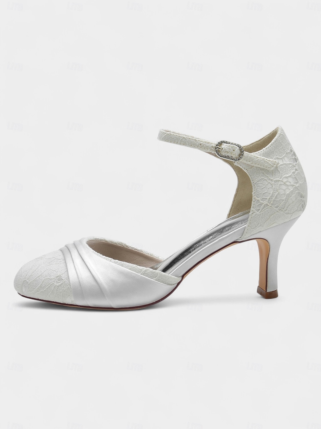 Femmes Chaussures à Talons Rétro Soirée Quotidien Fleuri Strass Boucle Stiletto Bout Rond Élégant ancien Dentelle Satin Boucle Noir Blanche Ivoire de 2025 ? $79.99 –P4
