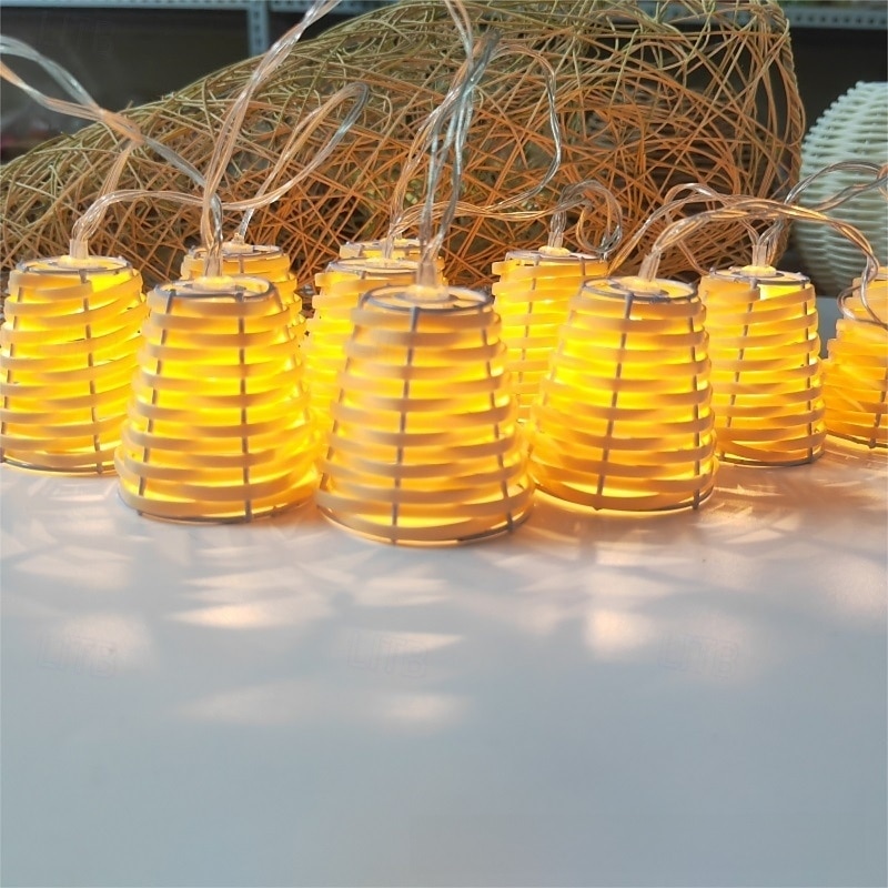 Lanterna decorativa in rattan con luci a stringa - 10 LED in rattan con sfere in stile batteria/energia solare, per interni ed esterni, impermeabile, per patio, casa, pergola, veranda, festa, cortile, del 2025 a $68.99 –P6