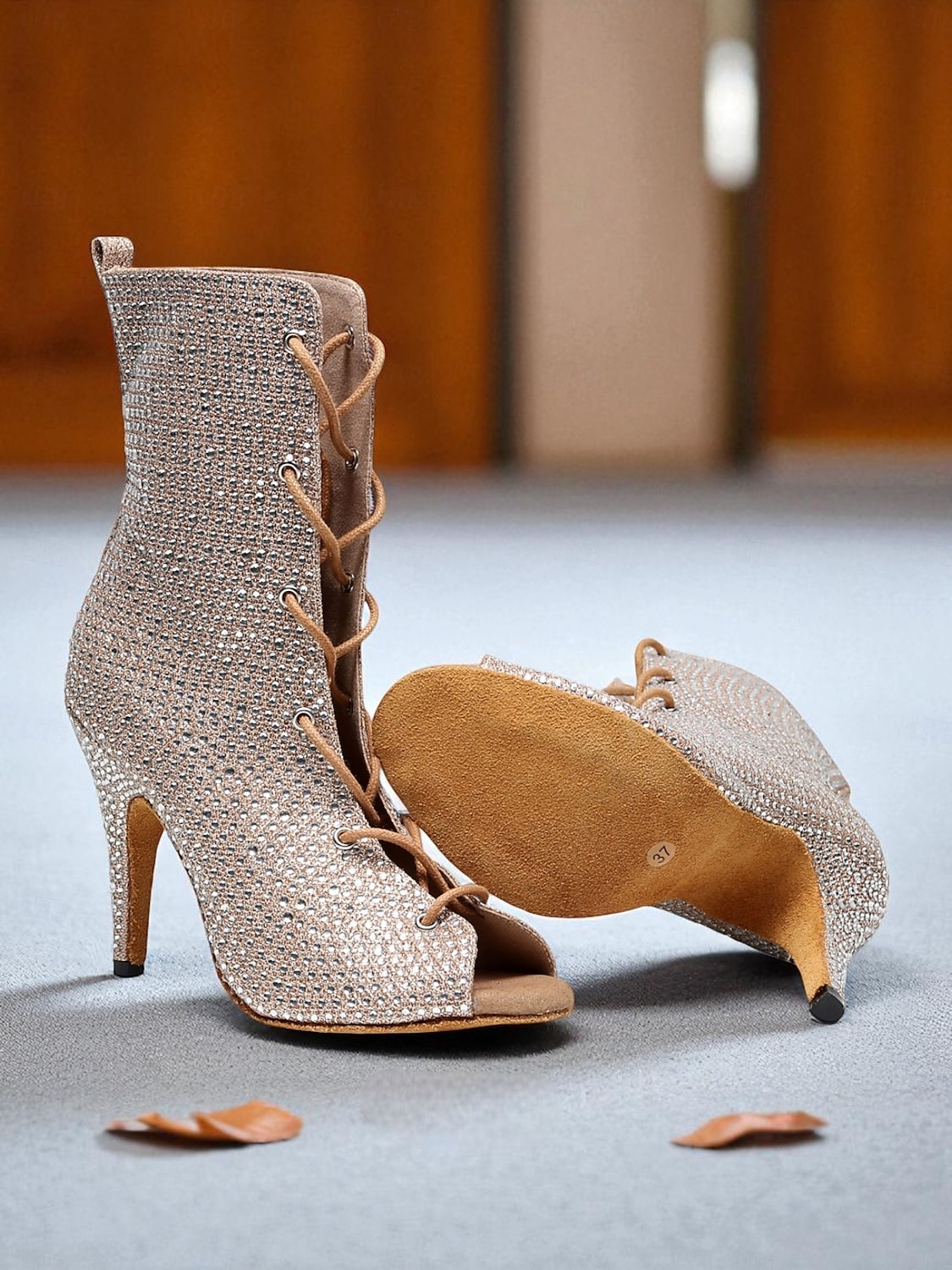Bottines de danse à bout ouvert et strass pour femmes - bottines à talons courts et lacets scintillants pour les spectacles de salon et de scène latins de 2025 ? $69.99 –P4