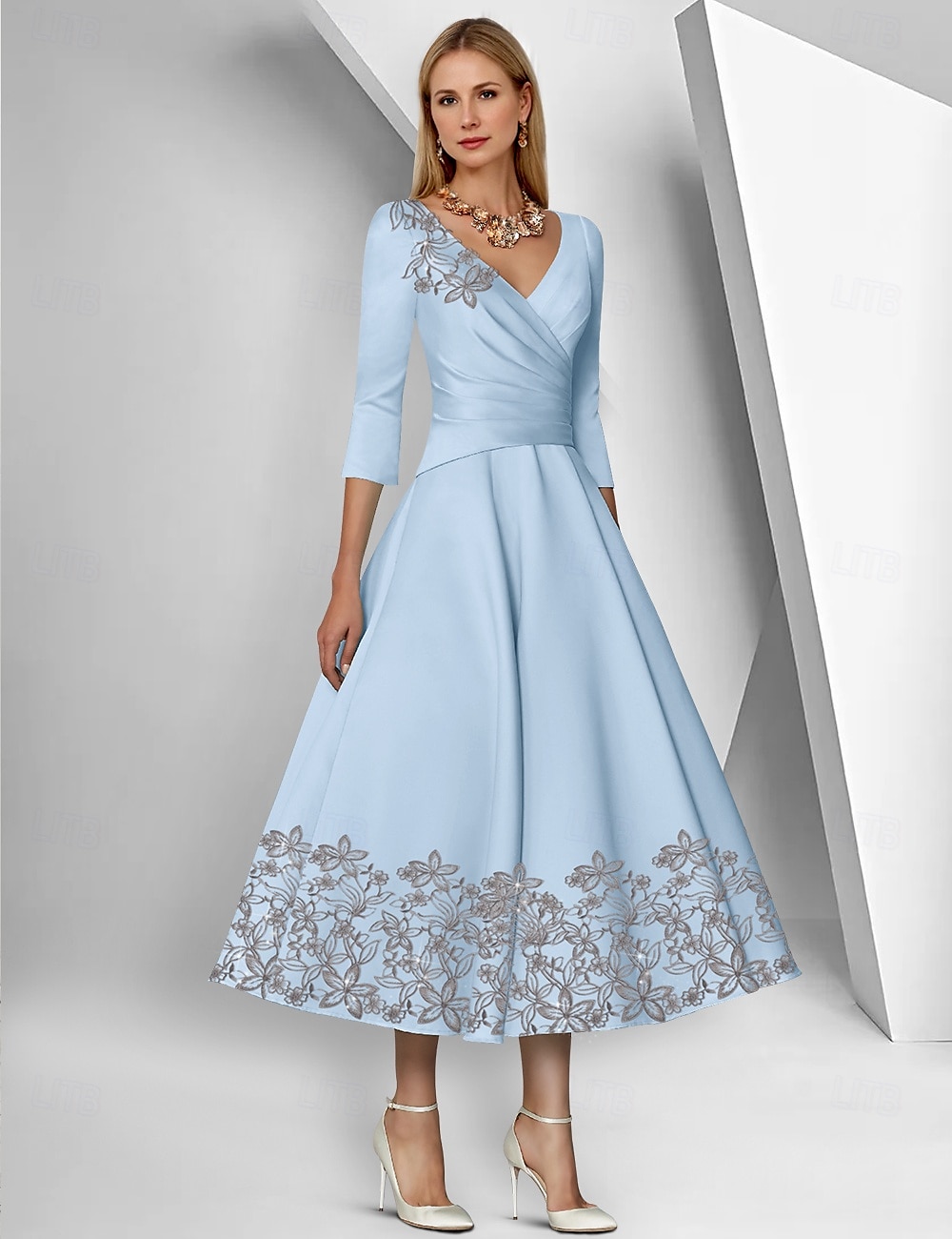 A-Linien Kleid Strandhochzeit Brautmutter Kleid Elegant Einfach V-Ausschnitt Knöchellang Teelänge Satin 3/4 Länge Ärmel mit Spitze Rüschen Pailletten Renntag Kleid 2025 - €165.99 –P7