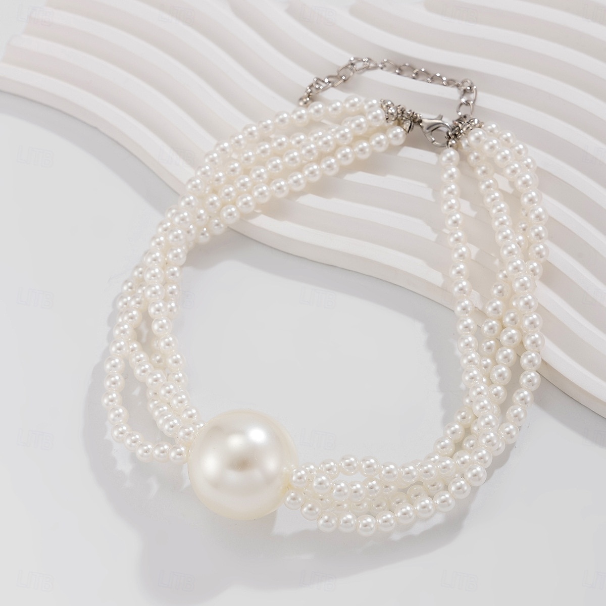 Gargantilla de perlas con declaración para mujer: collar de perlas sintéticas de varias hebras con cuentas de gran tamaño, joyería de inspiración vintage para damas, ideal para cócteles y ocasiones 2025 - $14.99 –P4
