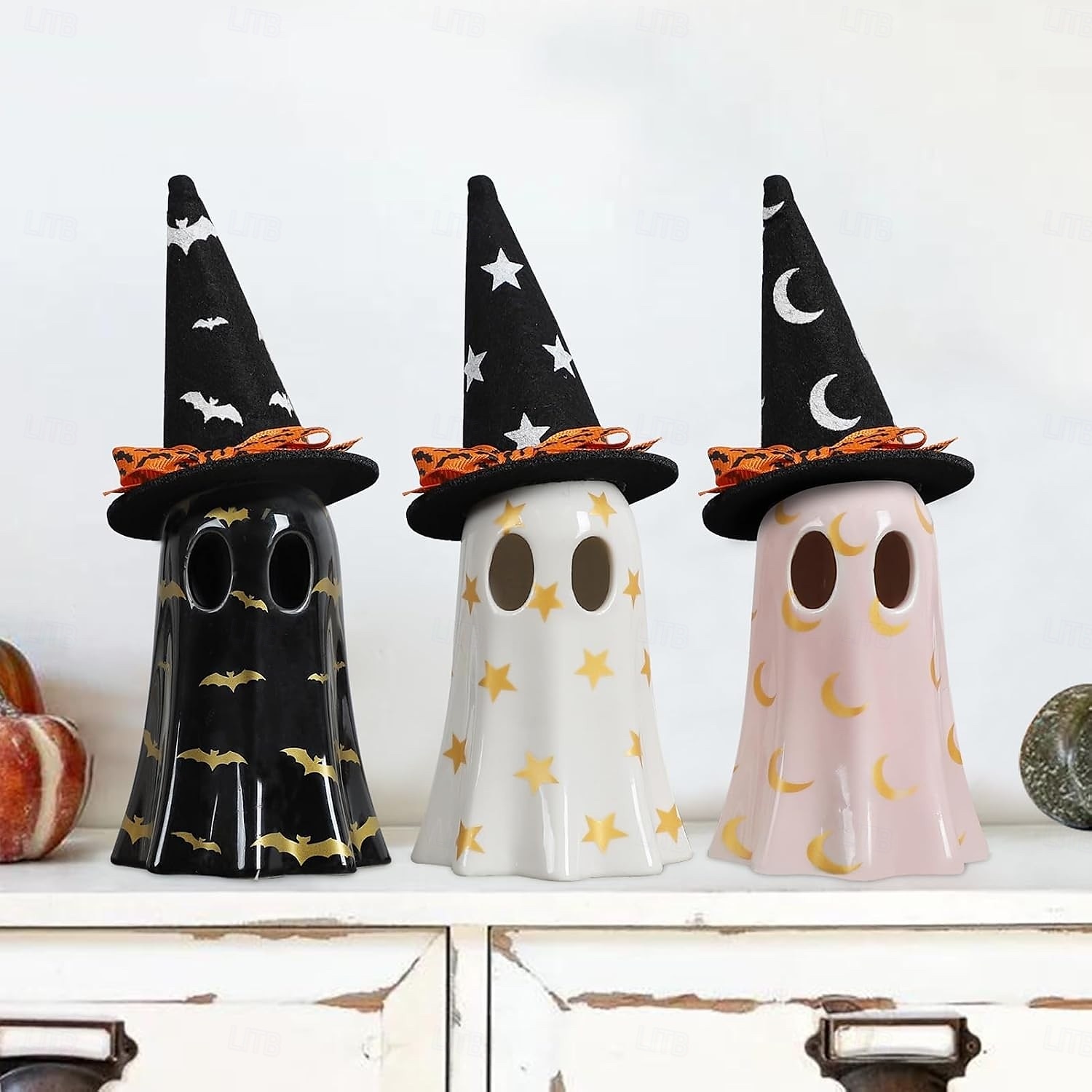 Statuetta fantasma di Halloween, piccole statuette fantasma in resina con luce, fantasmi luminosi con cappelli da strega, simpatica statua fantasma per decorazioni spettrali di Halloween per tavoli da del 2025 a $17.99 –P7