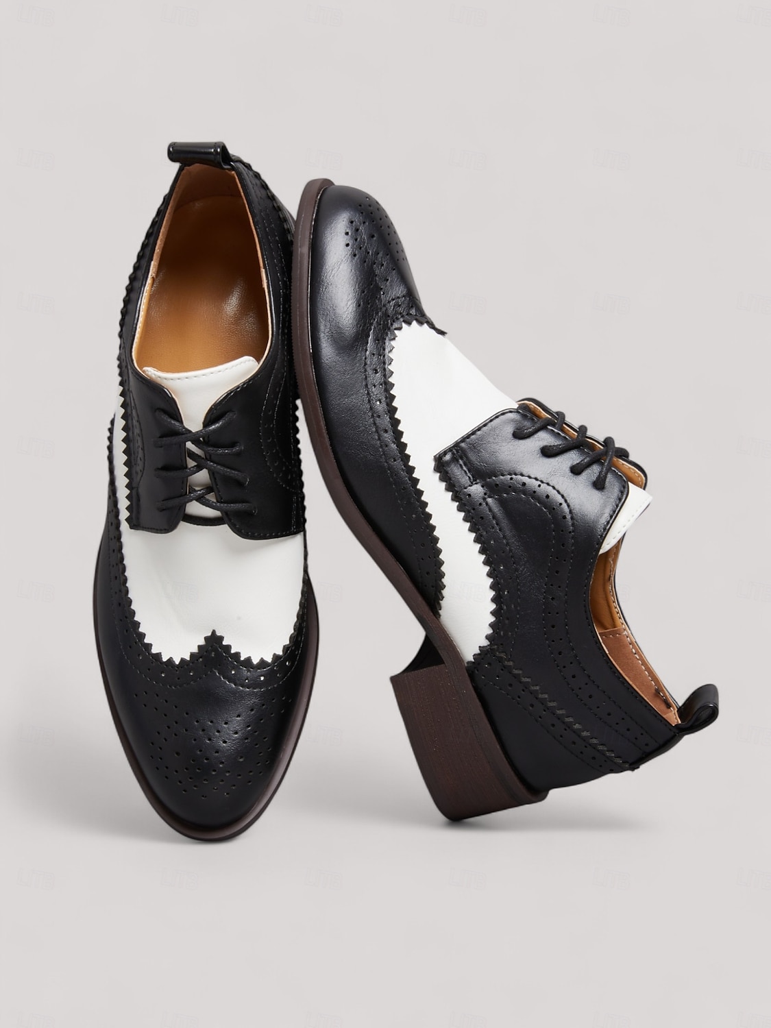 női fekete-fehér szárnyas oxford cipő - 1950-es évekbeli vintage brogue fűzős bőr alkalmi cipő irodába, hétköznapi kirándulásokra és retró ihletésű divatba 2025 - $46.99 –P1