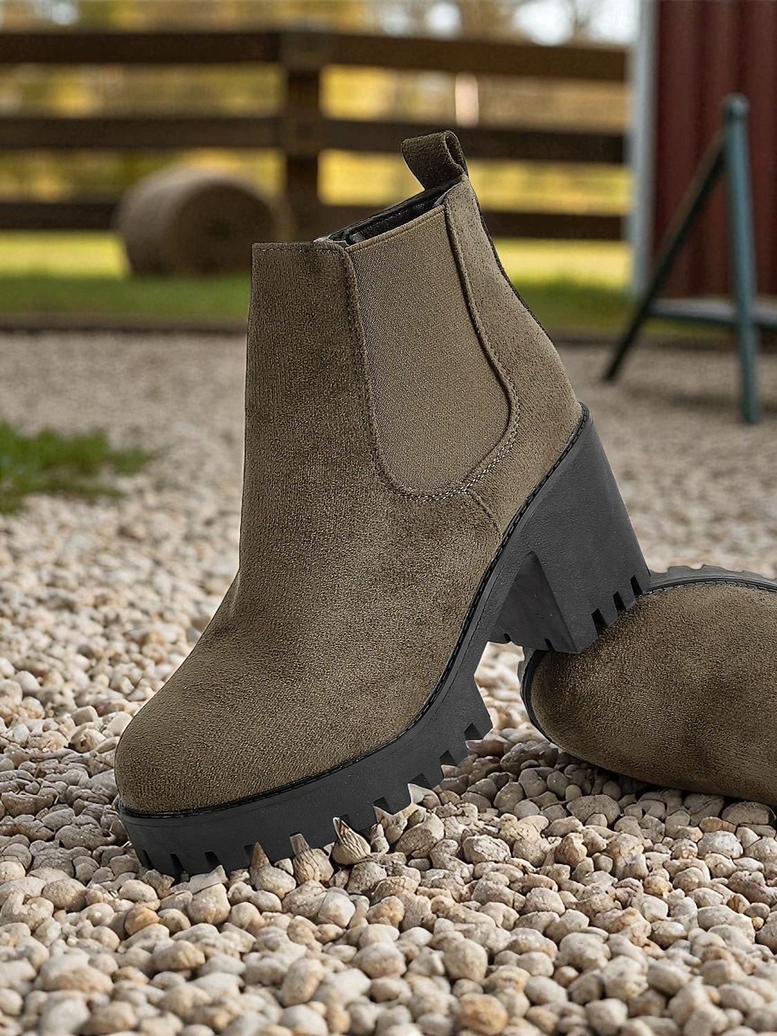 Botas Chelsea femininas de camurça sintética – botins de salto grosso e sola de borracha para passeios de outono na fazenda, estradas rurais e colheita de abóboras de 2025 por $26.99 –P4
