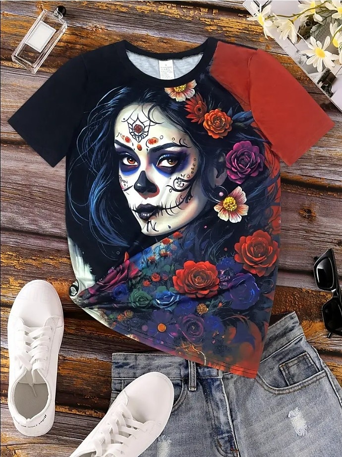 Halloween Femmes T-shirt Fleuri Graphique Crâne ancien Élégant Classique Manche Courte Col ras du cou Col rond Hauts Réguliers Quotidien Week-end Imprimé Noir Violet Gris Été Automne de 2025 ? $19.99 –P9