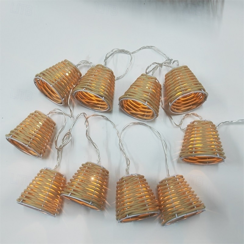 Lanterna decorativa in rattan con luci a stringa - 10 LED in rattan con sfere in stile batteria/energia solare, per interni ed esterni, impermeabile, per patio, casa, pergola, veranda, festa, cortile, del 2025 a $68.99 –P9