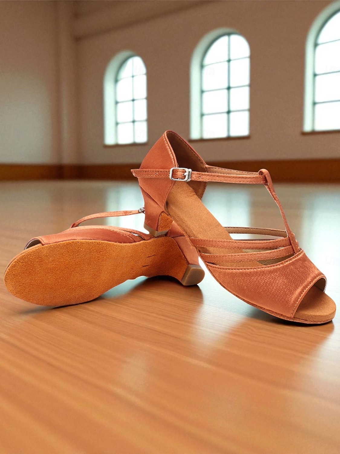 Scarpe da ballo latino in raso nero da donna - tacchi a spillo con cinturino a T per principianti e professionisti, ideali per salsa, rumba e sessioni di pratica del 2025 a $32.99 –P3
