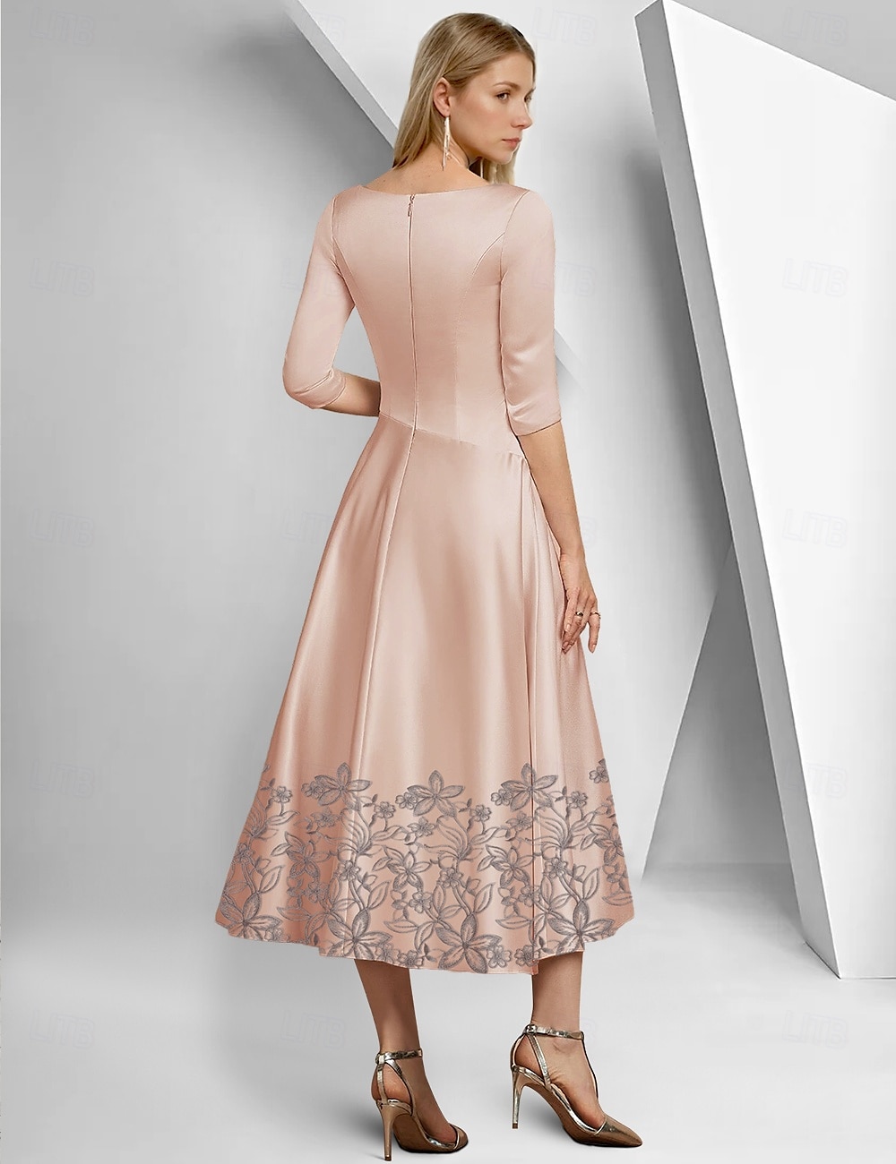 A-Linien Kleid Strandhochzeit Brautmutter Kleid Elegant Einfach V-Ausschnitt Knöchellang Teelänge Satin 3/4 Länge Ärmel mit Spitze Rüschen Pailletten Renntag Kleid 2025 - €165.99 –P2