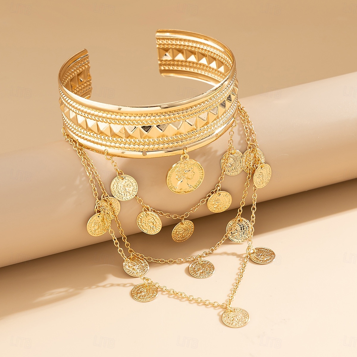 Bracciale da donna a strati in oro con ciondoli a forma di foglia - gioiello boho per feste e festival del 2025 a $11.99 –P5
