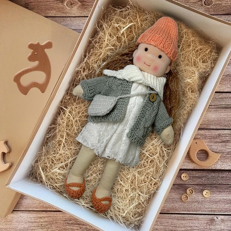 Poupée Waldorf faite à la main, bébé fille avec ensembles de vêtements - poupée en peluche douce de 11,8 pouces pour les tout-petits, cadeau de Noël idéal pour les enfants de 2025 ? $55.99 –P1