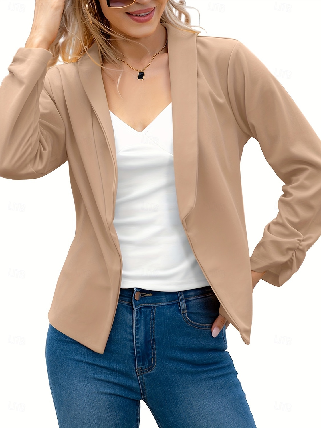 Femmes Blazer Confortable Respirant Coupe ajustée Mode Moderne Uni Travail Quotidien Régulier Col Rabattu Coupe régulière manche longue Vêtements d'extérieur Rose Claire Noir Blanche Printemps Automne de 2025 ? $26.99 –P17