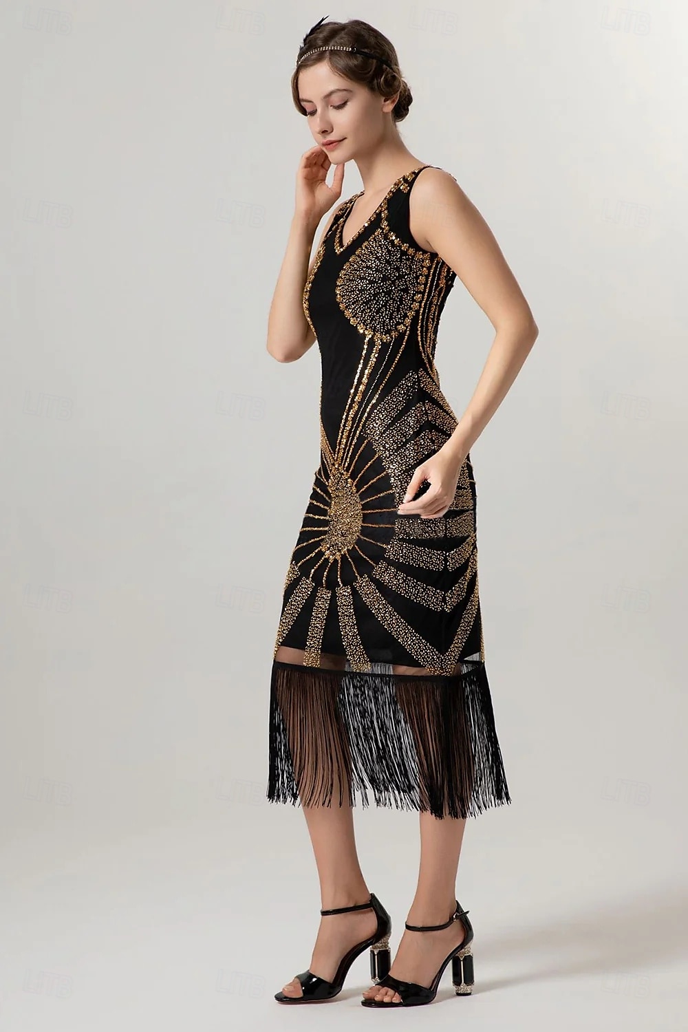 Rétro Vintage Années Folles Années 1920 Midi Robe Charleston Robe de cocktail Gatsby le Magnifique Fille Flapper Paillettes Frange Col en V Femmes Noël Halloween Carnaval Mariage Soirée Mascarade de 2025 ? $54.99 –P3