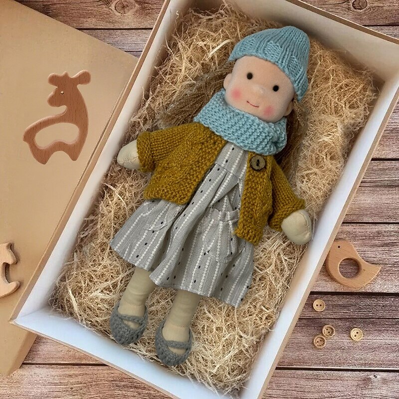 Poupée Waldorf faite à la main, bébé fille avec ensembles de vêtements - poupée en peluche douce de 11,8 pouces pour les tout-petits, cadeau de Noël idéal pour les enfants de 2025 ? $32.99 –P1