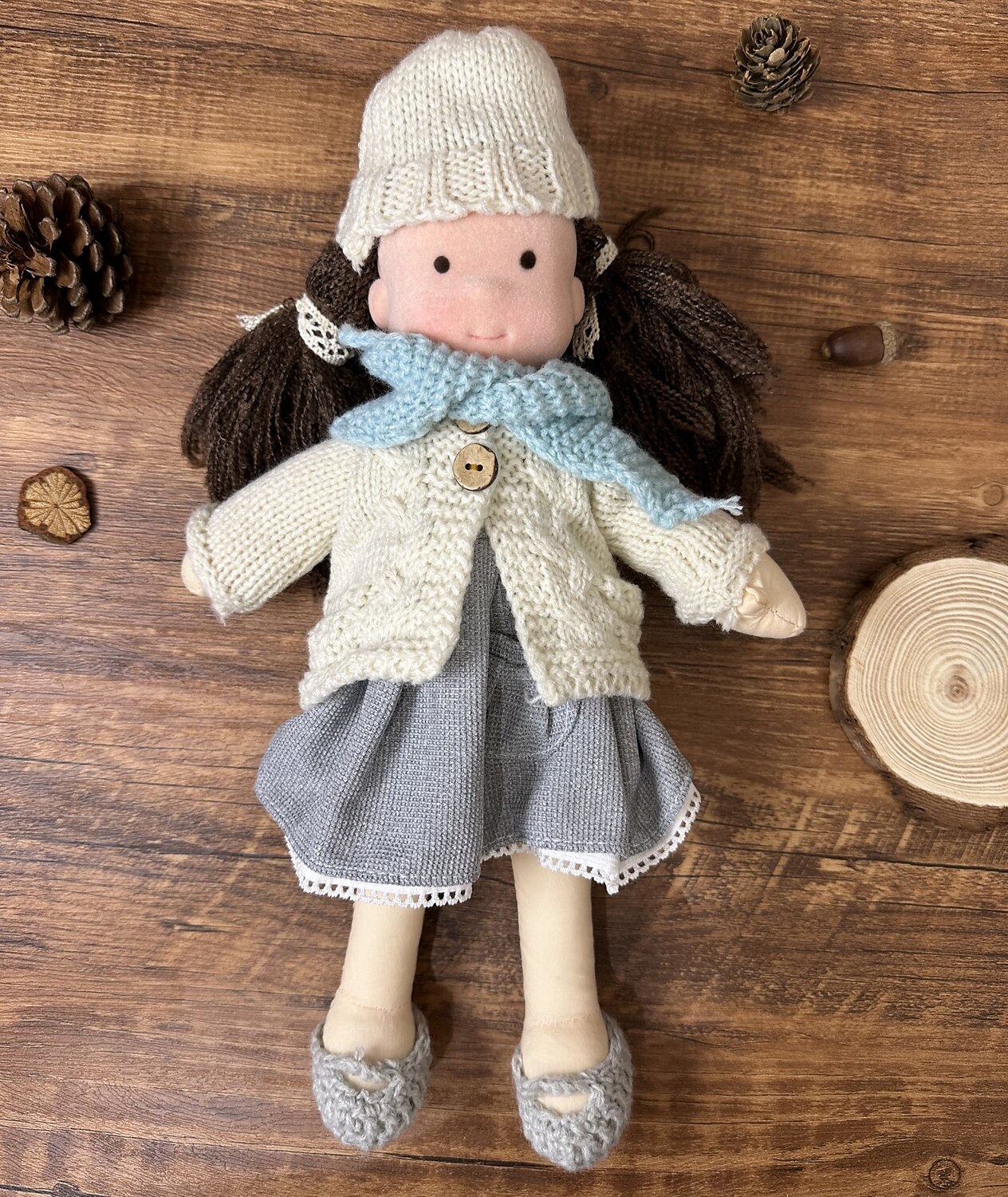 Poupée Waldorf en coton, poupée d'artiste, mini-poupée à habiller faite à la main, emballage cadeau d'Halloween, bénédiction pour cadeaux de Noël de 2025 ? $46.99 –P4