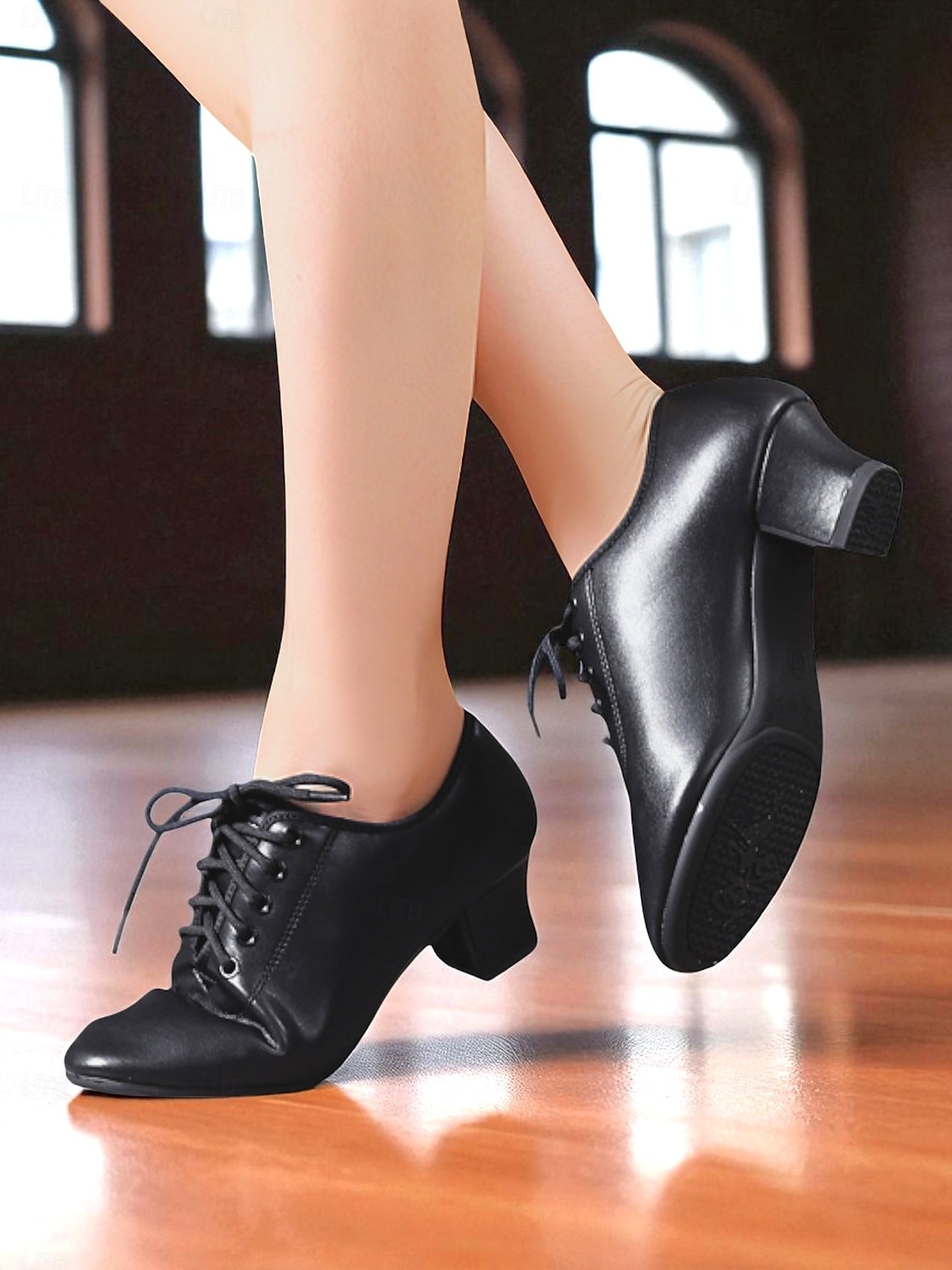 Sapatos de dança brancos com cadarço para mulheres - calçados profissionais de salto baixo para prática de dança de salão, dança latina e jazz de 2025 por $34.99 –P5