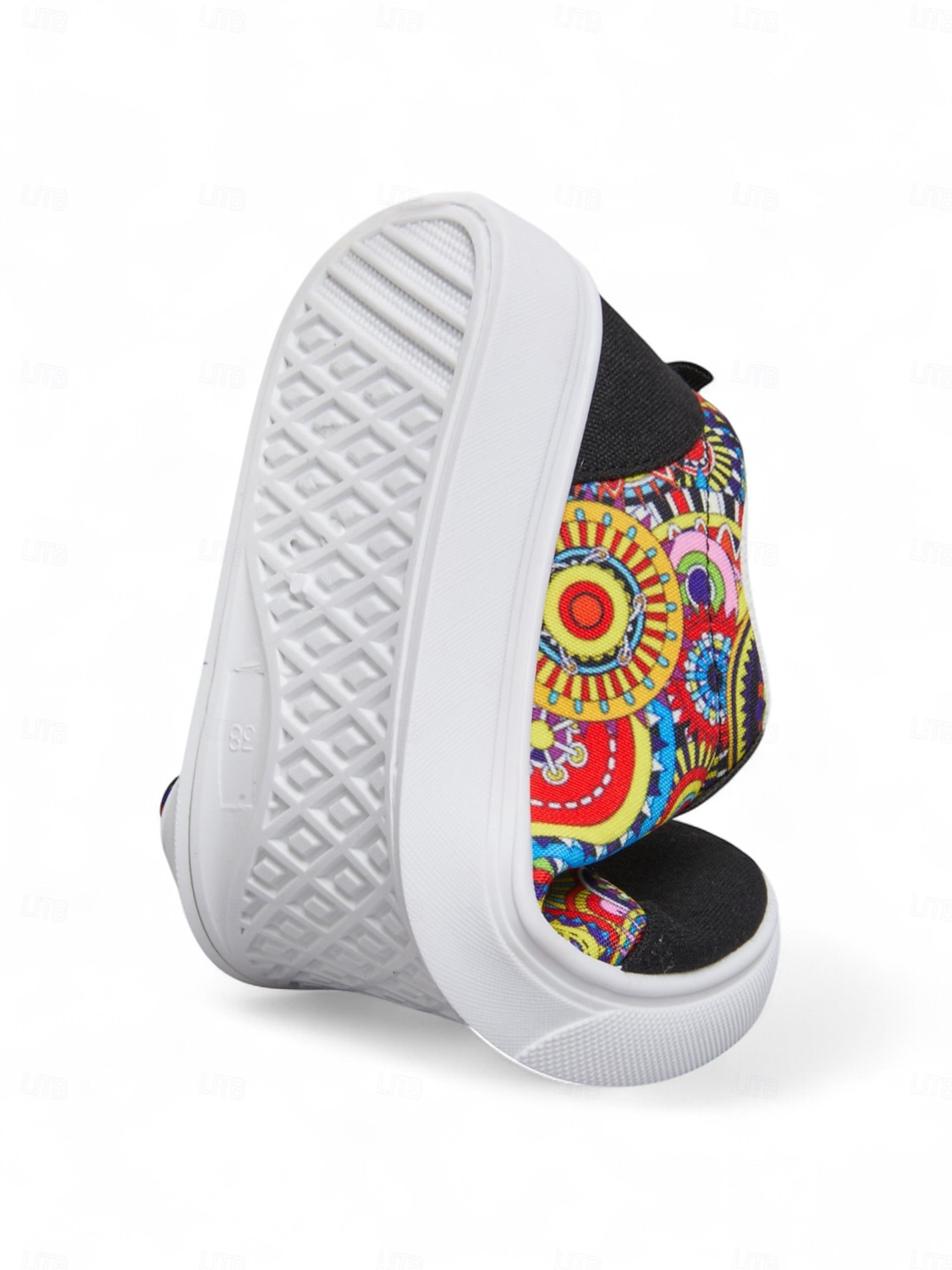 Baskets en toile colorées pour femmes – chaussures à lacets décontractées et légères avec un imprimé artistique vibrant, parfaites pour la marche, les voyages et le style urbain au quotidien de 2025 ? $24.99 –P4