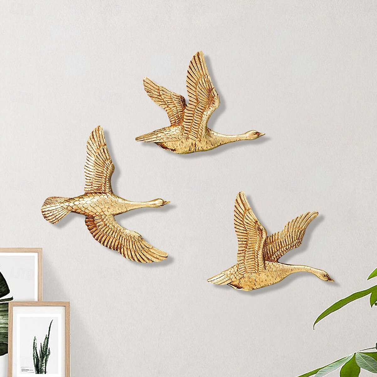 Decoração de parede de ganso voador de resina dourada e branca, design de asas abertas para decoração de parede de casa, perfeito para salas de jantar, casamentos, festas e outros espaços internos de 2025 por $22.99 –P3
