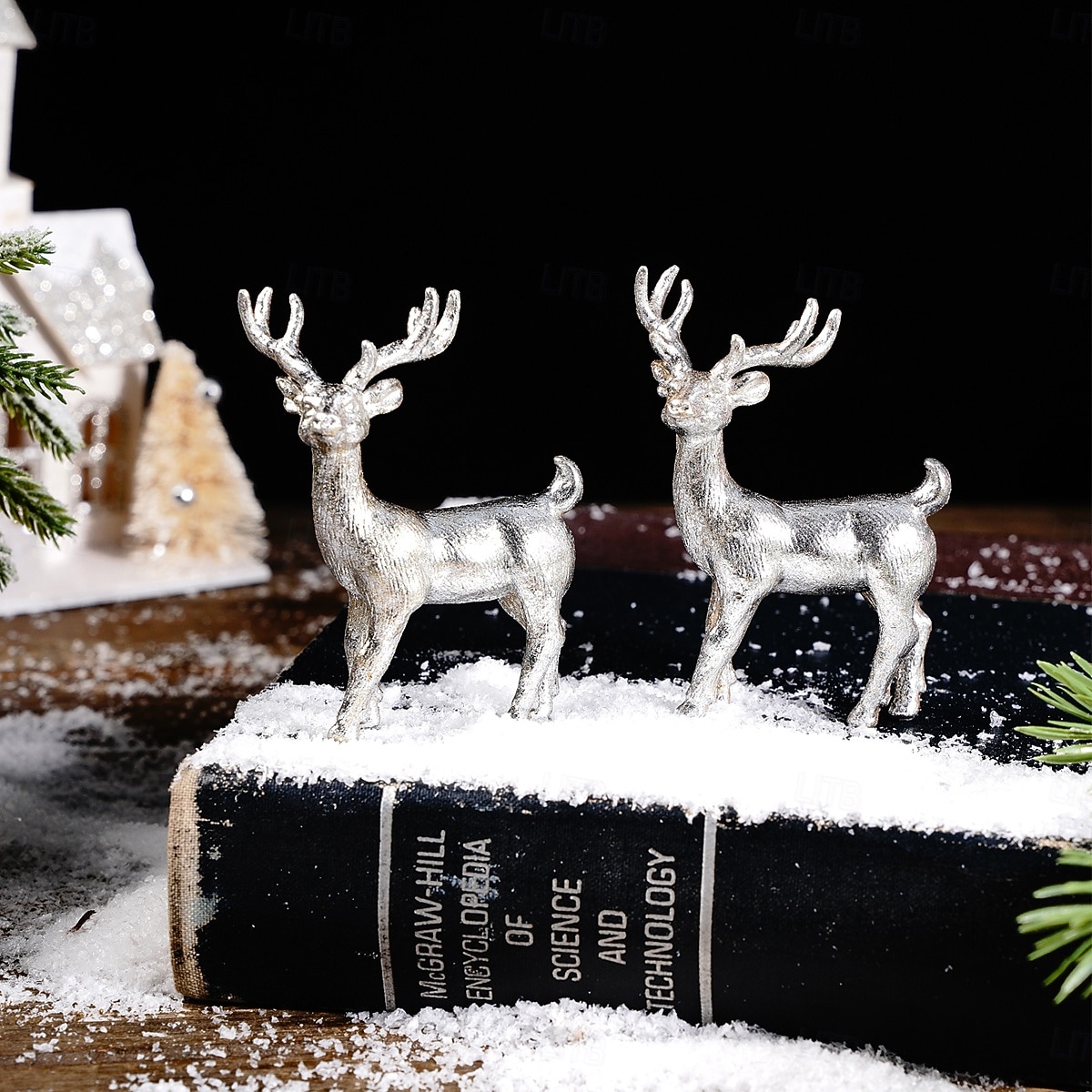 3 st mini julkonstfigurer i färgglada harts för inomhusdekorationer för julstämning och miniatyrlandskap 2025 - $12.04 –P11