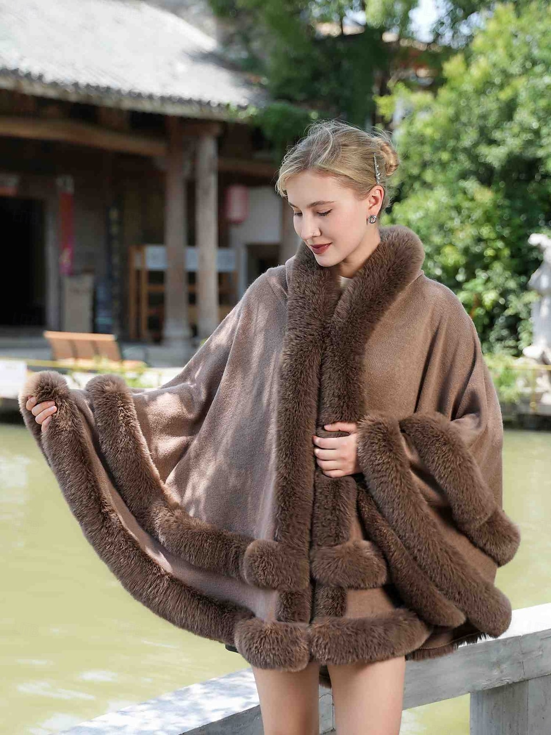 Écharpes en Fausse Fourrure Élégant Garder au Chaud Sans manches Manche Chauve-souris Polyester Boléros de Mariage Avec Couleur unie Pour Occasion Spéciale Automne & Hiver de 2025 ? $74.99 –P12