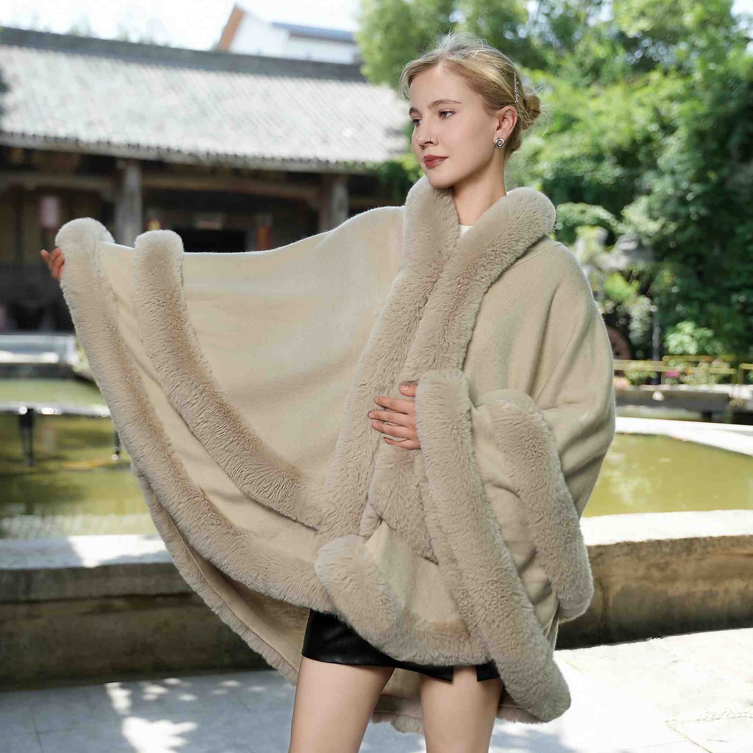Écharpes en Fausse Fourrure Élégant Garder au Chaud Sans manches Manche Chauve-souris Polyester Boléros de Mariage Avec Couleur unie Pour Occasion Spéciale Automne & Hiver de 2025 ? $74.99 –P16