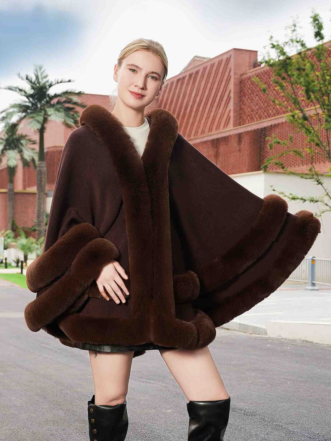 Écharpes en Fausse Fourrure Élégant Garder au Chaud Sans manches Manche Chauve-souris Polyester Boléros de Mariage Avec Couleur unie Pour Occasion Spéciale Automne & Hiver de 2025 ? $74.99 –P10