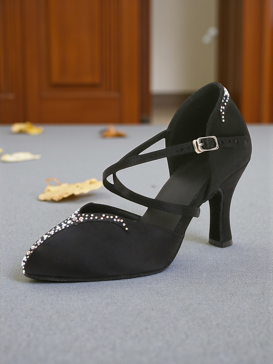 Chaussures de danse de salon en satin à brides croisées pour femmes - Talons à strass style Gatsby des années 1920 pour performances professionnelles latines et fêtes vintage de 2025 ? $59.99 –P3